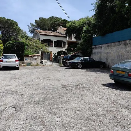 Dans Propriete La Croix Du Sud בית אירוח *